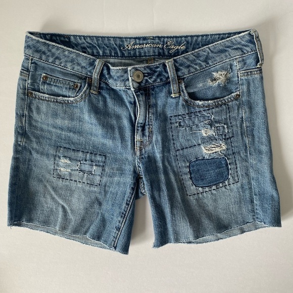American Eagle Women’s Shorts‎ Size 2 Distressed Denim 5 Pockets Y2K Western - Picture 1 of 12